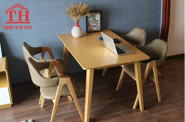 Description: BÃ n cafe trÃ²n nÃ¢u pha cá»m